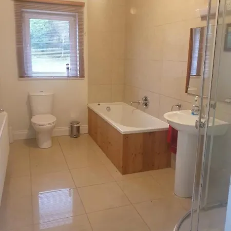 Tigh Dawros - Charming 4-bedroom House With Wifi In Beautiful Kenmare, Kerry Holiday home *